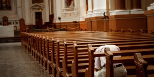 ¡Cuánto dolor! La soledad de Jesús en los sagrarios abandonados