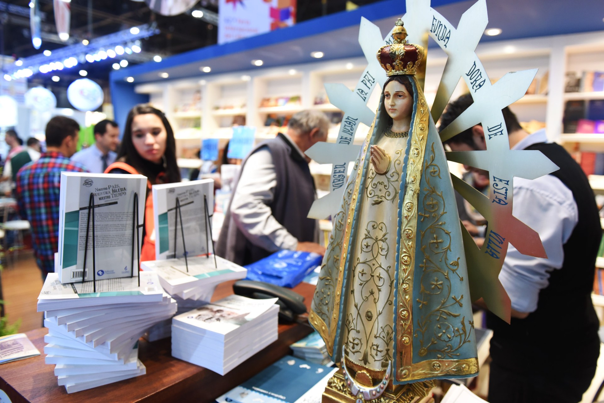 WEB-PHOTO_OF_THE_DAY-FERIA_DEL_LIBRO-BOOK_FAIR-ARGENTINA-LUJAN-DSC_6869-©_Marko_Vombergar_-_ALETEIA