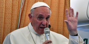 ¿Los periodistas pueden dar esperanza al mundo? El Papa cree que sí