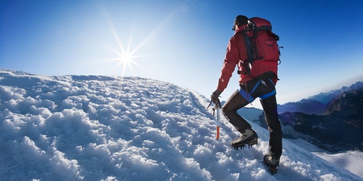 WEB3-MOUNTAIN-CLIMBER-SNOW-COLD-ICE-SUN-BLUE-Roberto-Caucino-Shutterstock_35667379