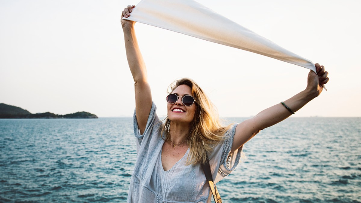 web3_woman_hapiness_sun_sea_unsplash_cc0.jpg