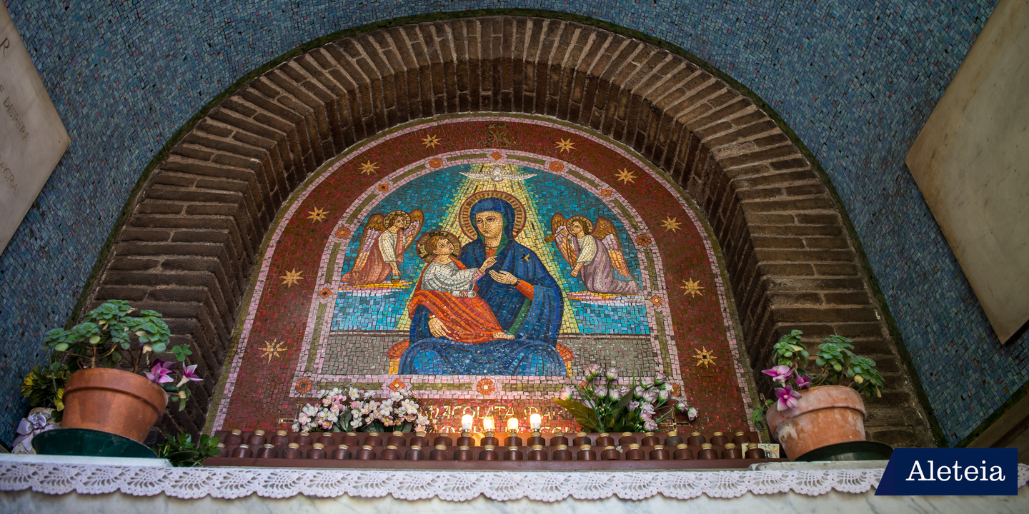 Our Lady of Divine Love &#8211; MD015