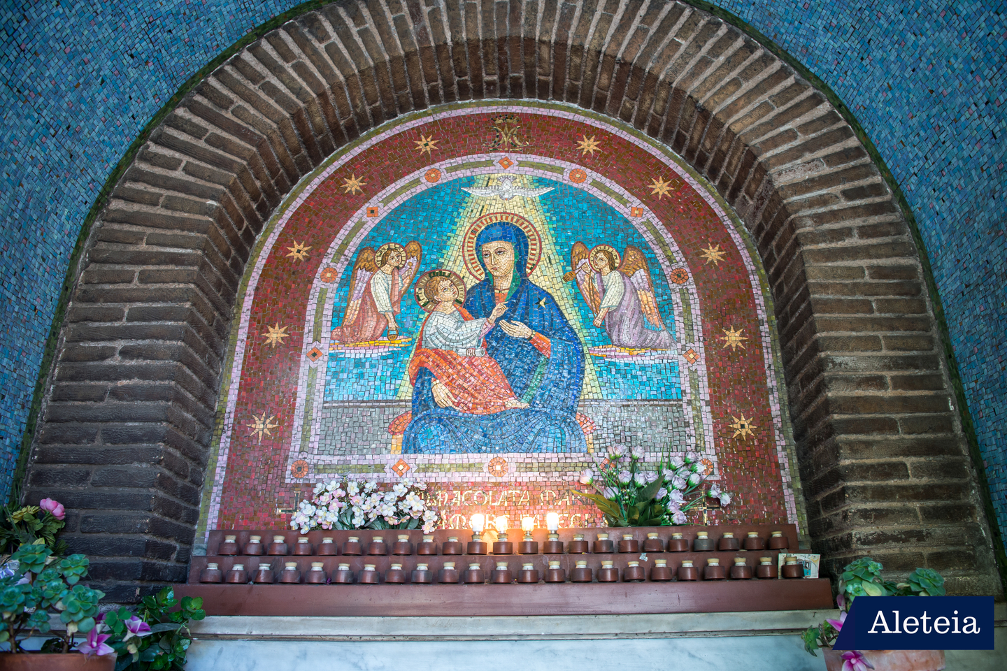 Our Lady of Divine Love &#8211; MD015