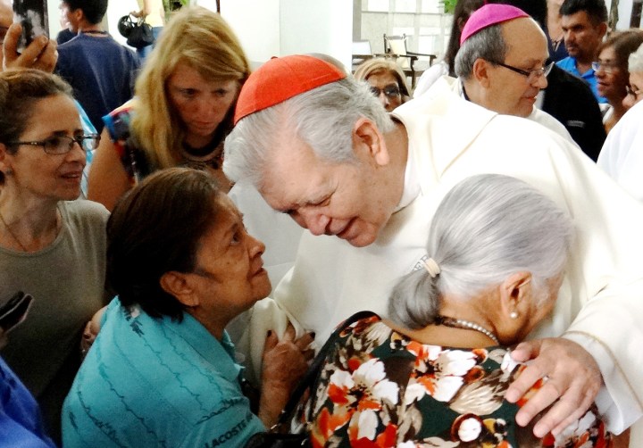9 El Cardenal Urosa preside misa en Iglesia La Chiquinquirá de La Florida, en Caracas, durante Jornada de Oración por la Paz de Venezuela 21May2017 @GuardianCatolic (3)