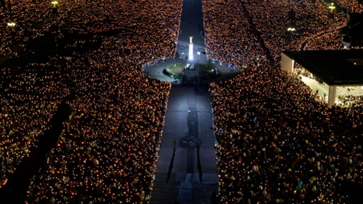web fatima pilgrims 2016 ©Wikimedia