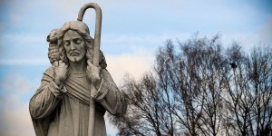 No tengo imaginación. No puedo imaginar a Dios Padre. Todo lo que puedo es ver a Jesús.