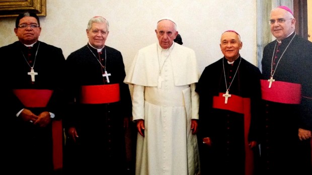 Integrantes de la Directiva de la Conferencia Episcopal Venezolana con el Papa Francisco &#8211; DSC03 OCT01
