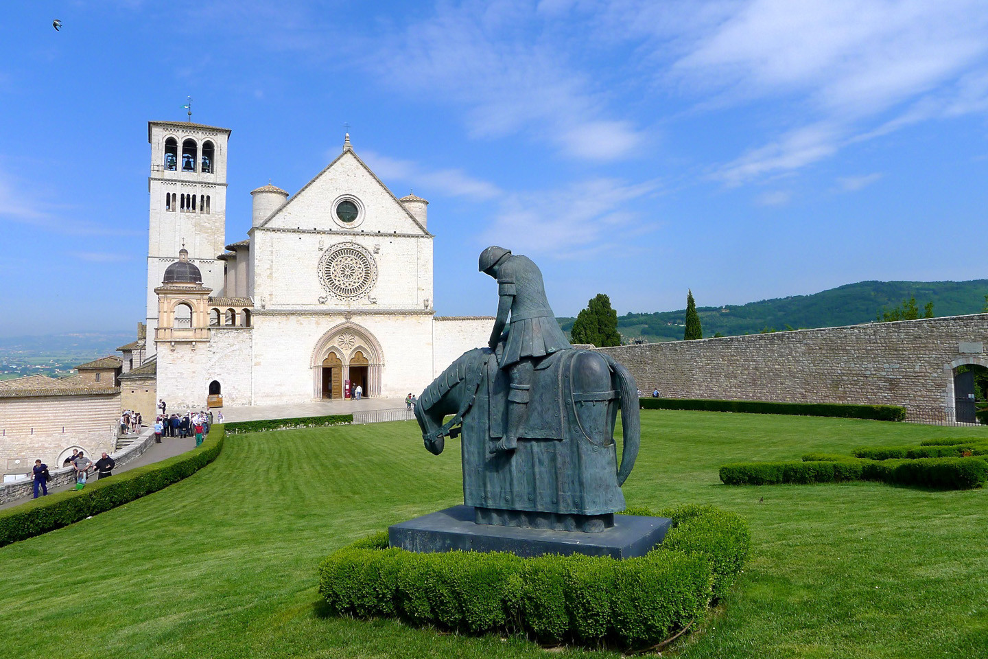 web-basilica-of-saint-francis-assisi-italy-brad-coy-cc