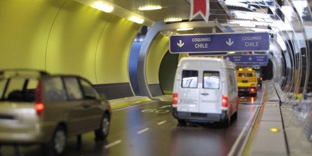 TUNNEL