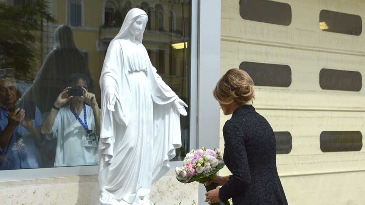 MELANIA