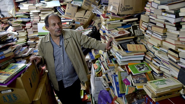 COLOMBIA-SOCIETY-BOOKS-RESCUER