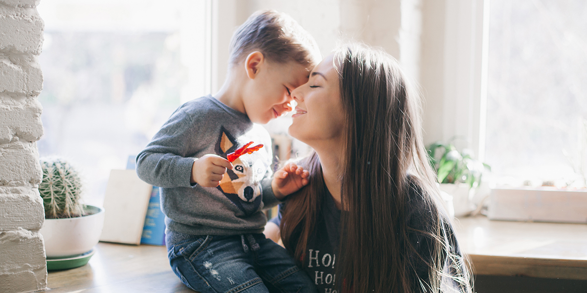 WEB3-MOTHER-SON-CHILD-LOVE-HUG-RELATIONSHIP-Shutterstock
