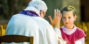 ¿Con qué frecuencia tiene que confesarse un niño?
