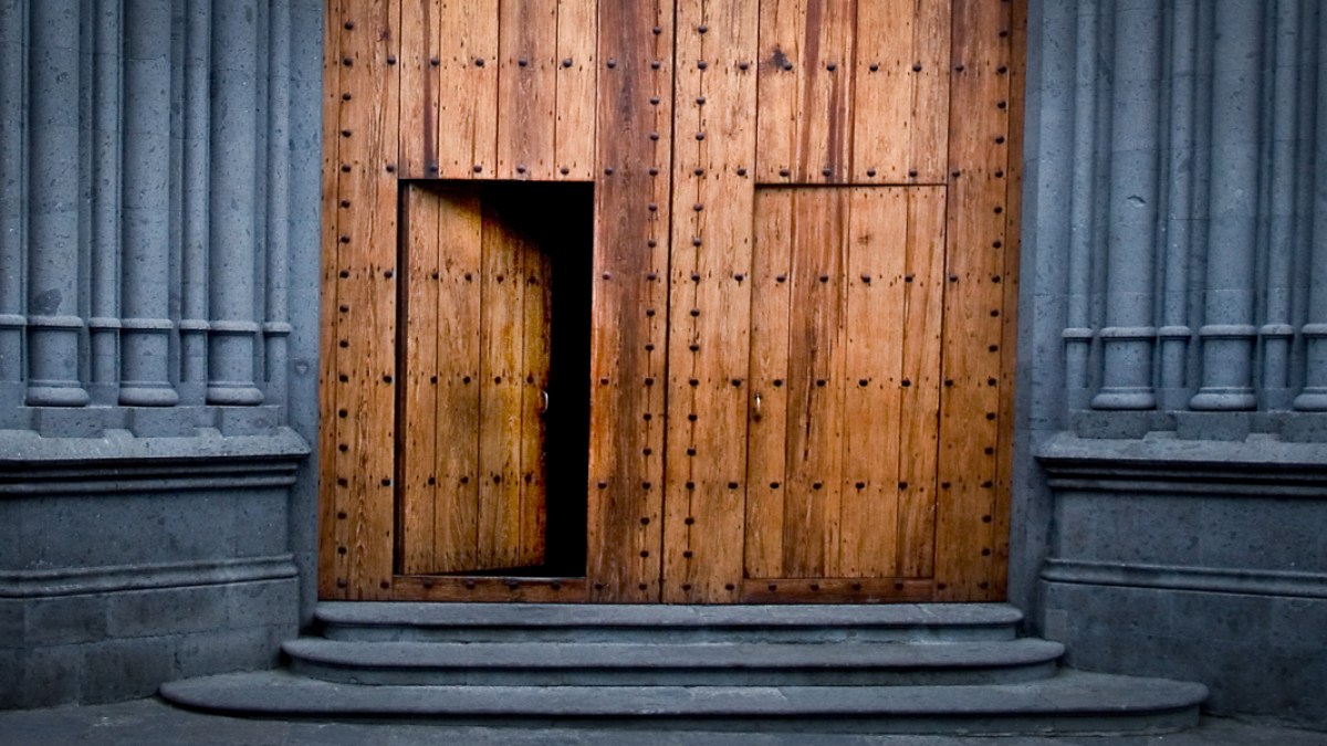 WEB3 OPEN CHURCH DOOR BECOMING CATHOLIC Mette Brandt via shutterstock_17984788