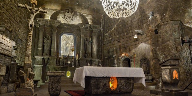 capilla-de-santa-kinga-en-wieliczka-polonia-la-iglesia-mas-grande-del-mundo-construida-bajo-tierra-7637