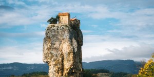 El pilar de Katskhi, una ermita de altura