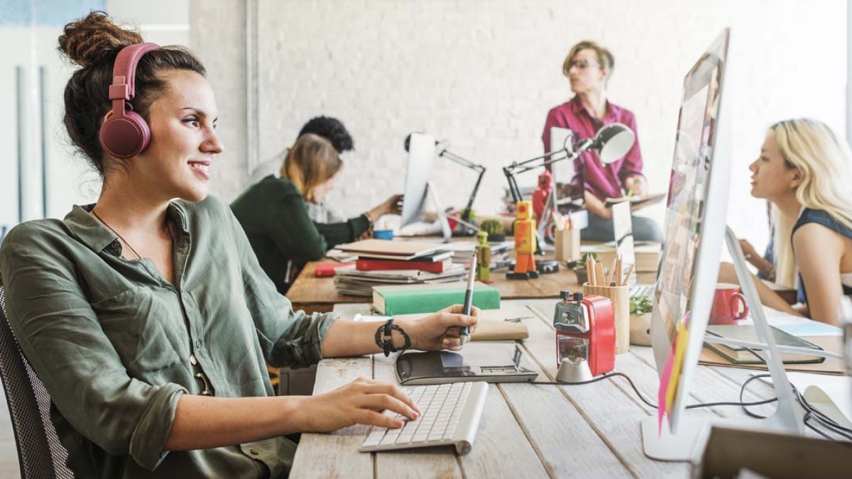 WOMAN,WORK,OFFICE
