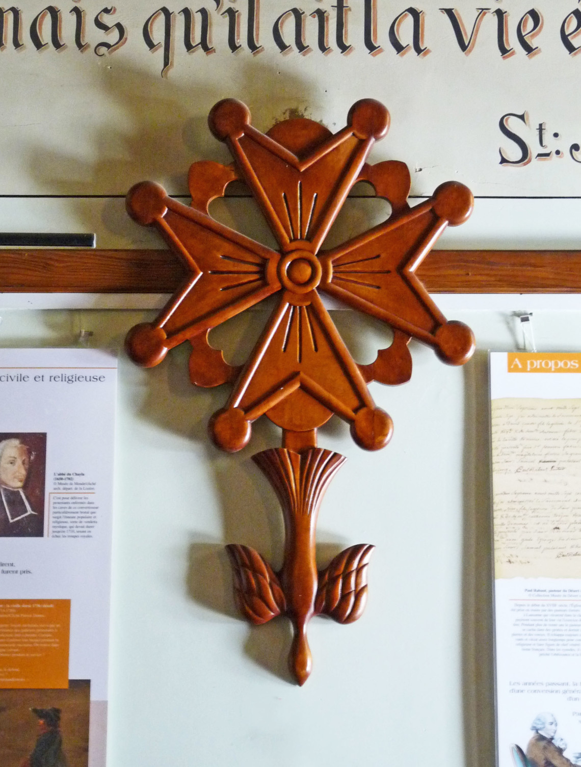web-protestant-cross-museum-wassy-france-ji-elle-cc-by-sa-3-0