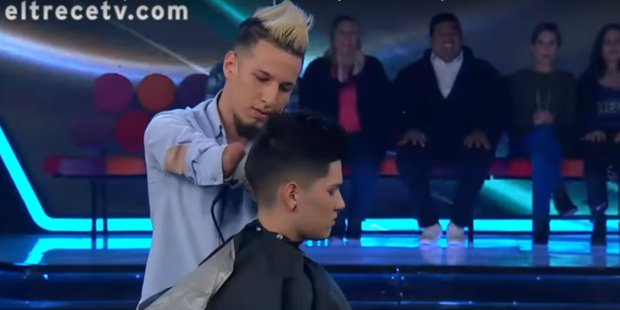 HAIRDRESSER