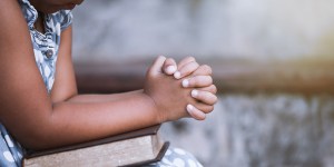 Cómo explicar los 7 Sacramentos sin aburrir a un niño