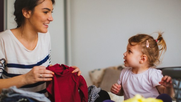 MAMA SPRZĄTA Z CÓRKĄ