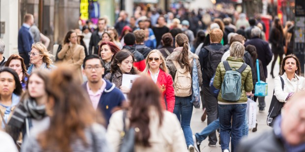 CROWD,STREET,WALKING