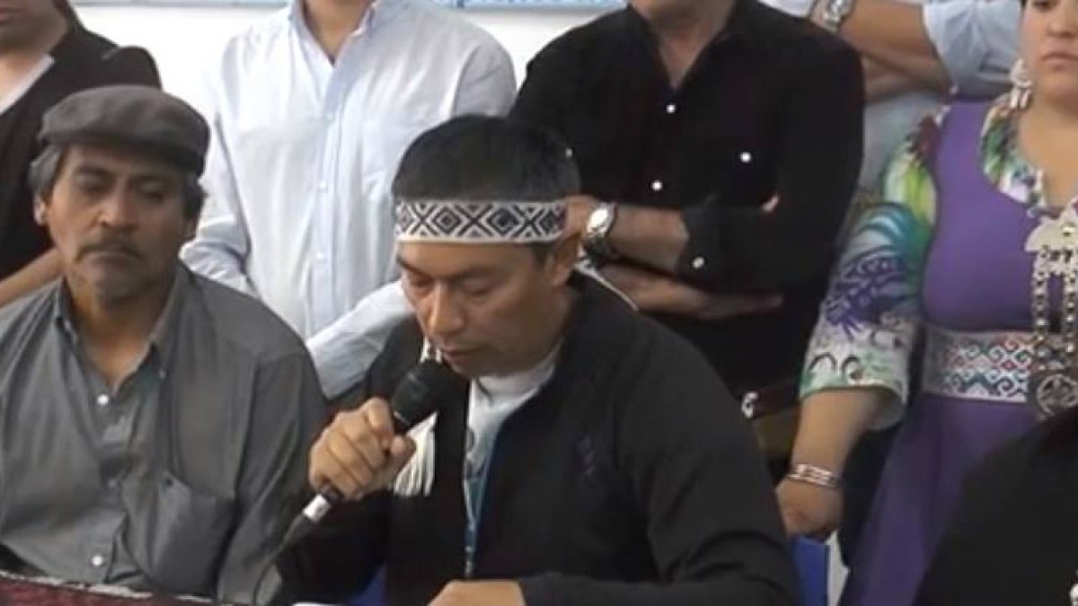 MAPUCHES