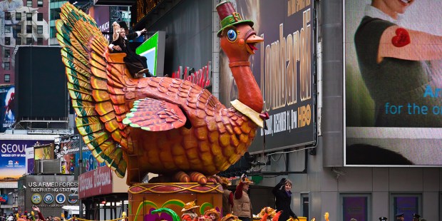 THANKSGIVING DAY PARADE
