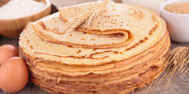 CREPE AND INGREDIENTS
