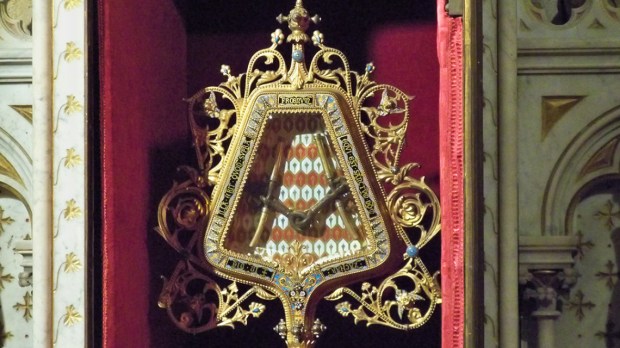 THE HOLY BRIDLE OF CARPENTRAS