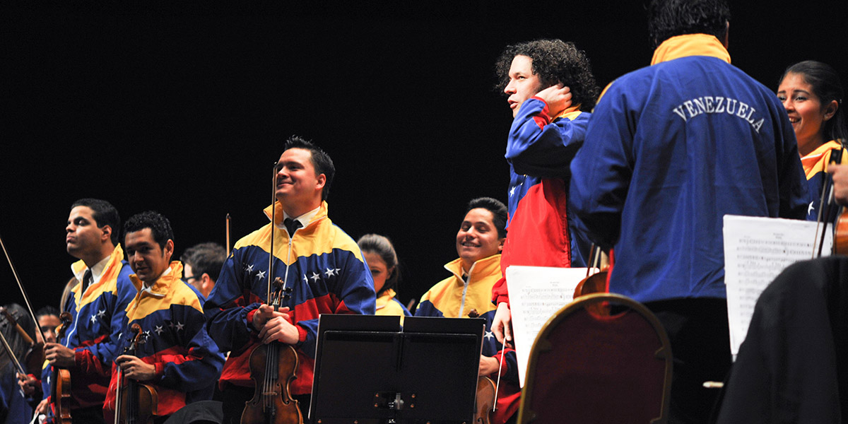GUSTAVO DUDAMEL