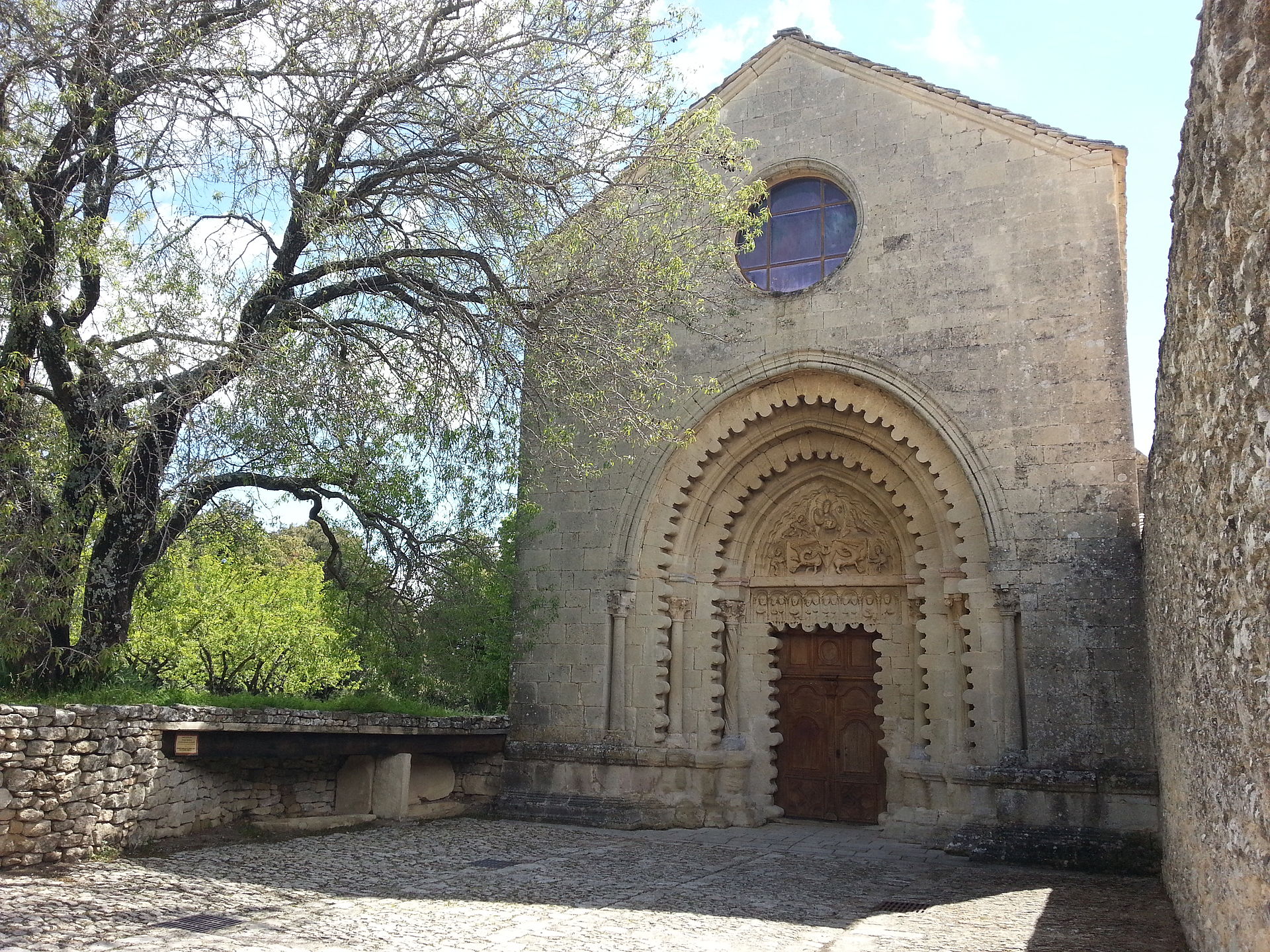Abbaye_Notre-Dame_de_Ganagobie_by_Mikani
