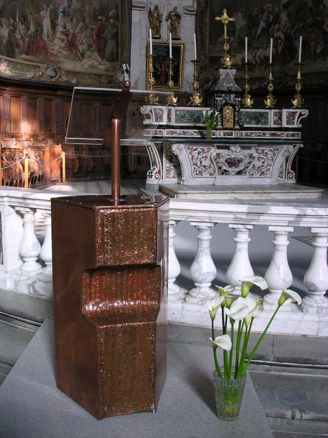 web-ambon-church-furniture-france-jean-louis-zimmermann-i-cc-by-2-01