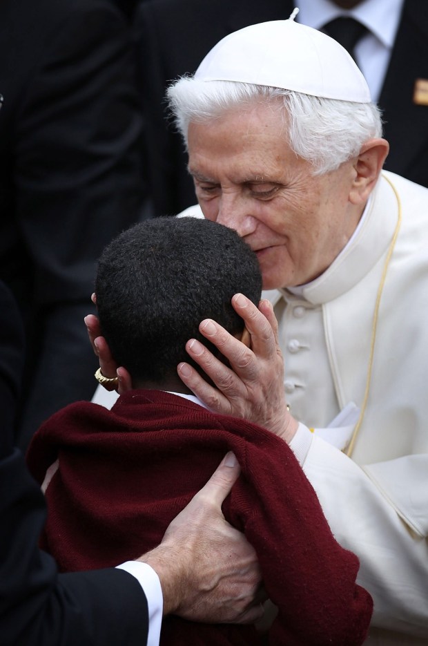 anecdotas-e-imagenes-curiosas-del-pontificado-de-benedicto-xvi-1361