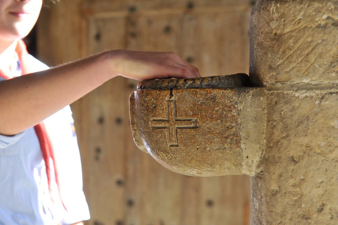 web-holy-water-church-boy-c2a9p-razzociric-ai