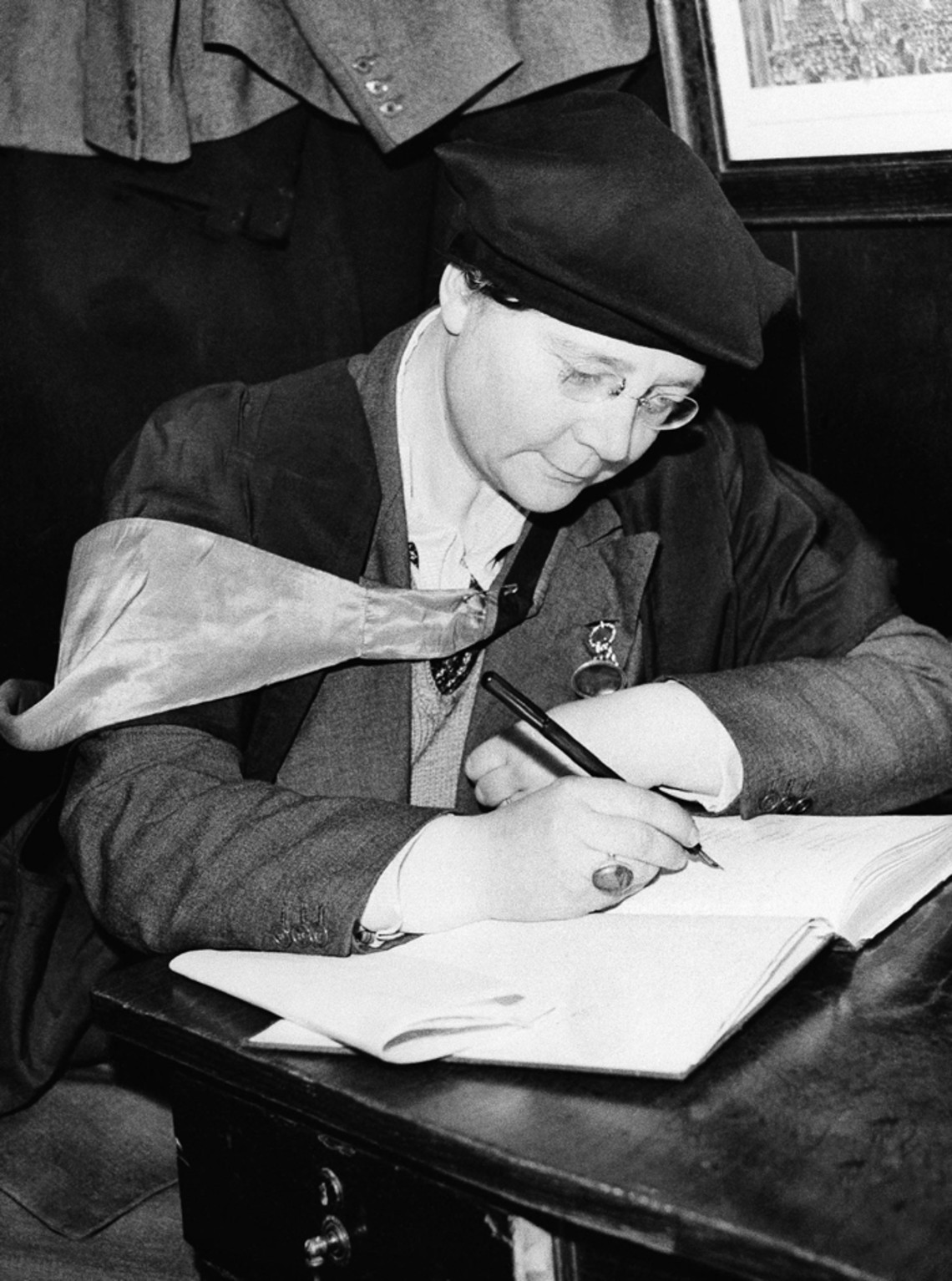 web3-dorothy-sayers-author-portrait-ap