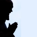 Cuando Padre Pío rezaba por alguien, decía esta poderosa oración