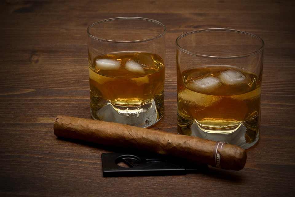 whisky-3313592_960_720