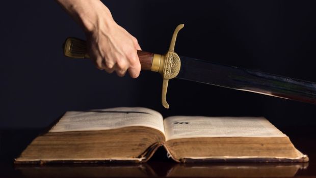 Armas espirituales contra el demonio