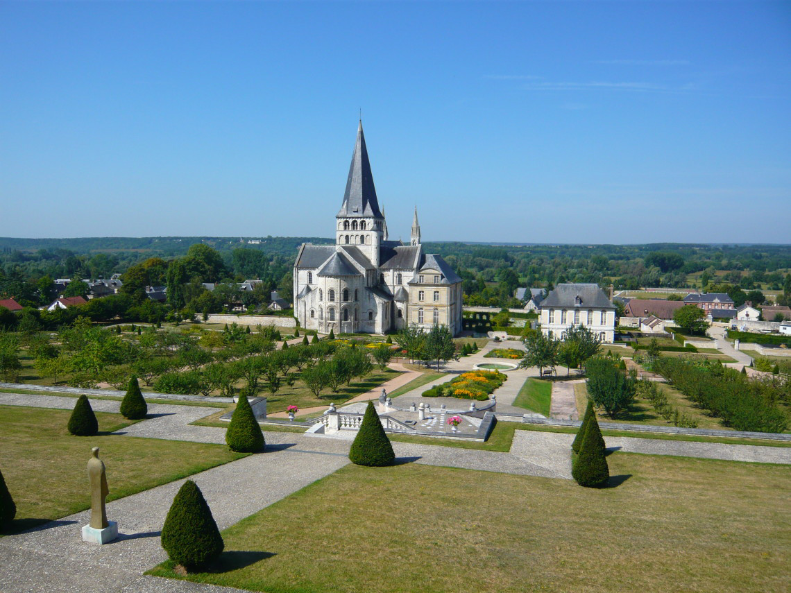 web-garden-abbey-saint-geroges-boscherville-laifen-i-cc-by-sa-3-0