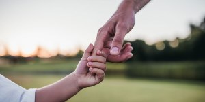Viudo dos veces en seis años: “La paternidad me salvó”