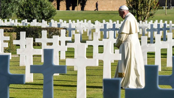 POPE FRANCIS,WW2,CEMETERY