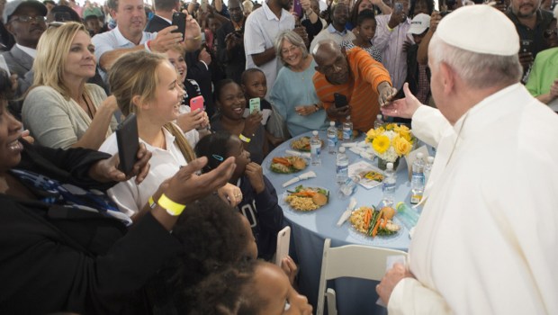 PAPA FRANCESCO POVERI