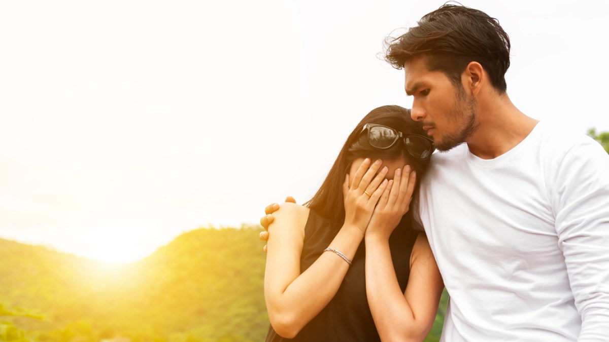 SAD,COUPLE