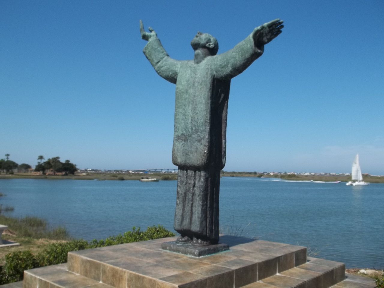 1280px-St_Aug_Lopez_statue02