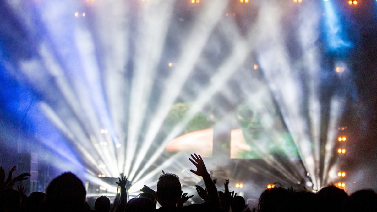 concert-336695_960_720