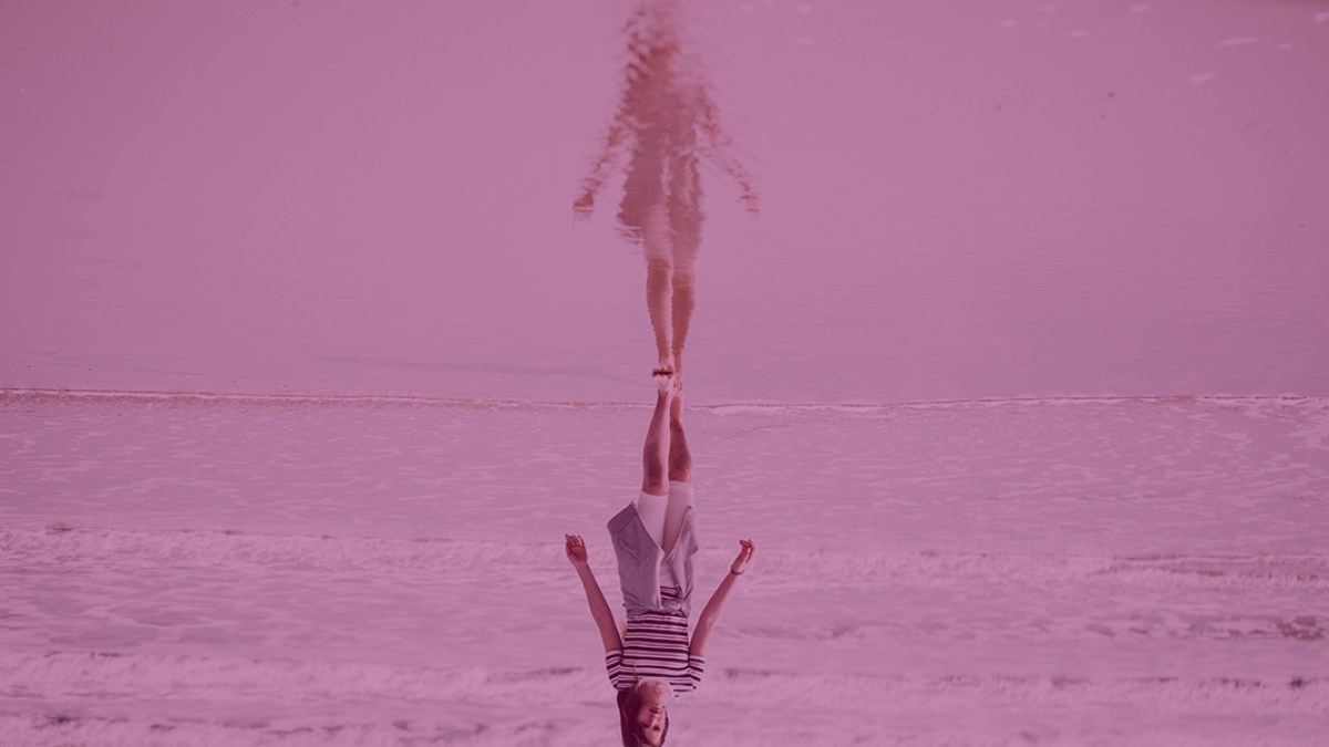 WOMAN