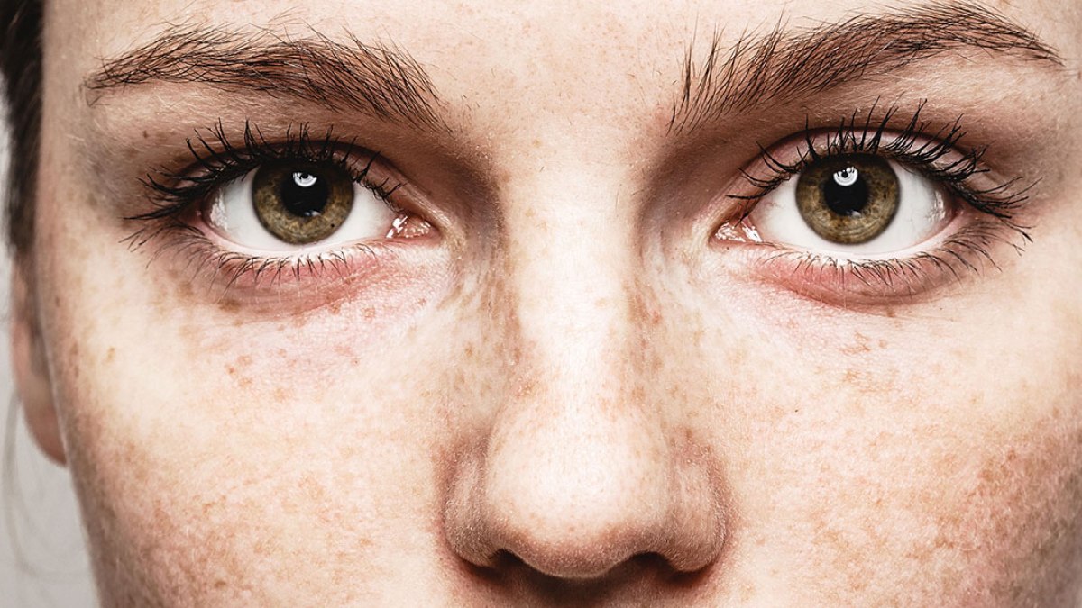 EYES