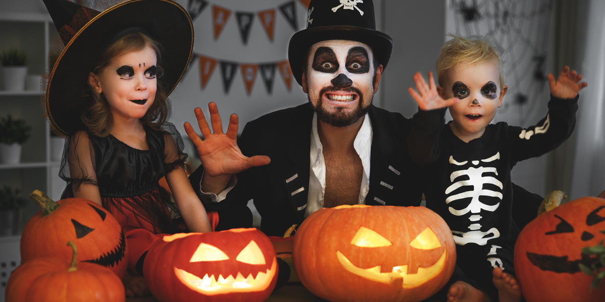 DAD,KIDS,HALLOWEEN