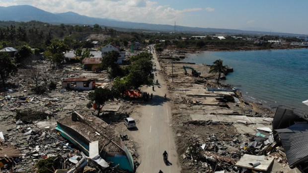 INDONESIA TSUNAMI